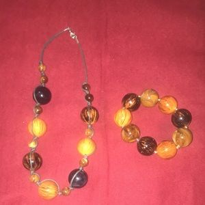 Necklace and bracelet set